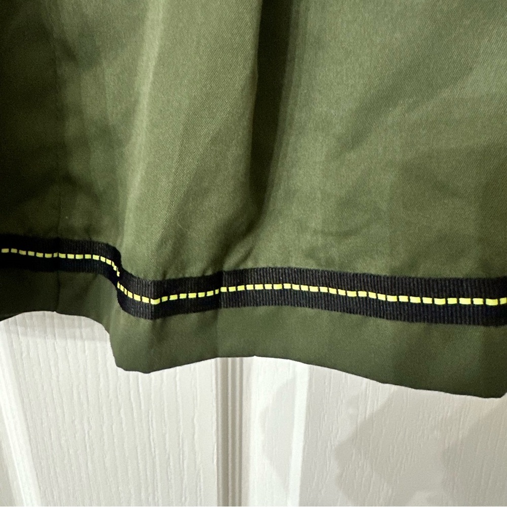 Tail Tech Tennis Skirt, size 6 - Picture 3 of 4